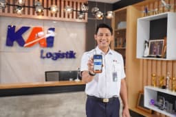 KAI Logistik Tingkatkan Kemudahan Layanan Pelanggan melalui Fitur Live Chat pada Aplikasi KAI Logistik TRAX