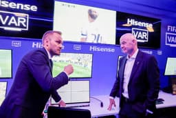 Hisense TV RGB-MiniLED Jadi Layar Resmi IBC Piala Dunia FIFA 2026™: Presiden FIFA Uji Langsung Sistem VAR