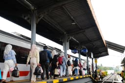 Libur Panjang Hari Buruh Internasional, KAI Divre IV Tanjungkarang Layani 11.967 Penumpang