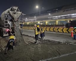 Menjaga Kualitas dan Keselamatan Berkendara, PT Jasamarga Tollroad Maintenance Laksanakan Pekerjaan Rekonstruksi Perkerasan di Ruas Tol Jagorawi
