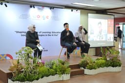 Telkom Indonesia dan Google Dorong Transformasi Pendidikan Digital di Padang melalui AI Connect Offline Series