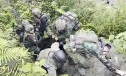Demi Pulangkan Korban, Prajurit TNI Terobos Medan Ekstrem dan Hadapi Hujan Peluru OPM di Yahukimo