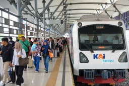 KA Srilelawangsa Tertemper Kendaraan di Perlintasan Resmi Terjaga Binjai, Perjalanan Kereta Tetap Aman