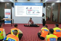 Tingkatkan Standar Keselamatan Kerja Jelang Angleb, KAI Services Kolaborasi Bersama Primaya Hospital