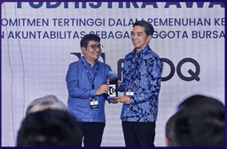FLOQ Raih Penghargaan Yudhistira  dari CFX atas Akuntabilitas dan Integritas Tertinggi
