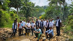 KTI dan PJT II Bersinergi Lestarikan Lingkungan Lewat Aksi Bersih Sungai Cikoneng di Padarincang