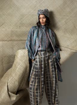 Purana Mempersembahkan "Regal Bloom" di IN2MOTIONFEST x JMFW 2026: Dialog Elegan Antara Timur dan Barat dalam Modest Fashion