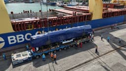 Pengadaan 54 Lokomotif CC 205 Tuntas, KAI Divre IV Siap Amankan Ketahanan Energi Nasional