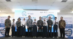 PT Rohto Laboratories Indonesia hadirkan kembali kegiatan ROHTO PEDULI – “Joy of Seeing - A Healthy Future for All” dengan membagikan 1.500 kacamata gratis bagi siswa SD dan SMP serta 500 kacamata gratis bagi para lansia & operator pabrik.