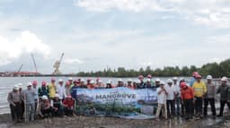 Menjaga Mangrove, Mengamankan Masa Depan: SUCOFINDO Dukung Konservasi Pesisir di Kalimantan Selatan