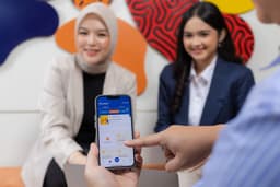 Bank Raya Dukung Inklusi Keuangan Digital Generasi Muda dan K-popers  di P-Land: K-pop Art Market Vol.5 