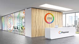 What are cross-border payments? How B2B businesses can use Payoneer for global transactions